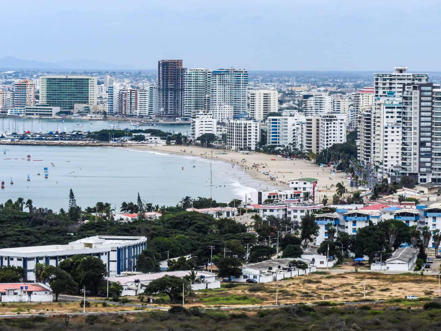 Salinas, Ecuador: Spiagge d’oro e anima marinara