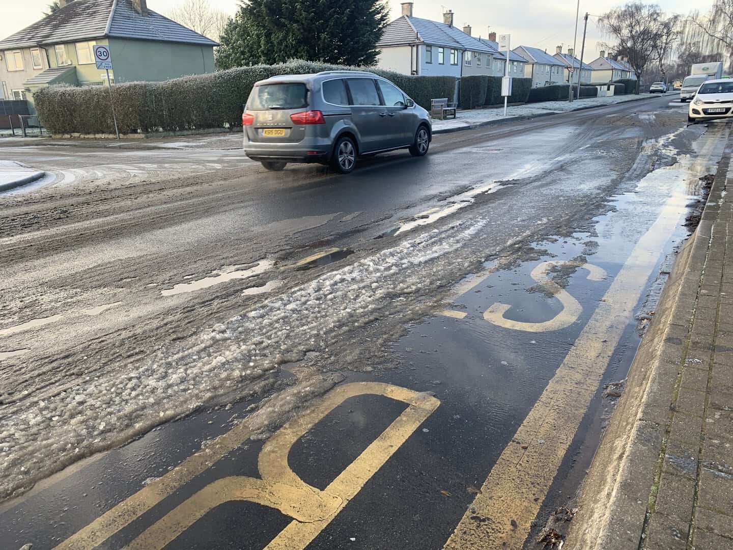 snow in leicester uk 100425