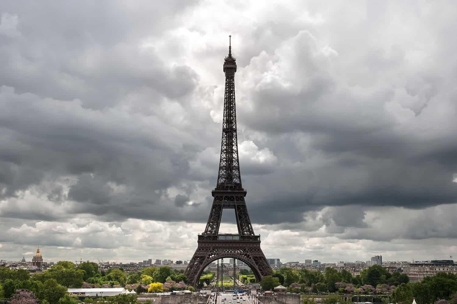 temporali a Parigi 190425