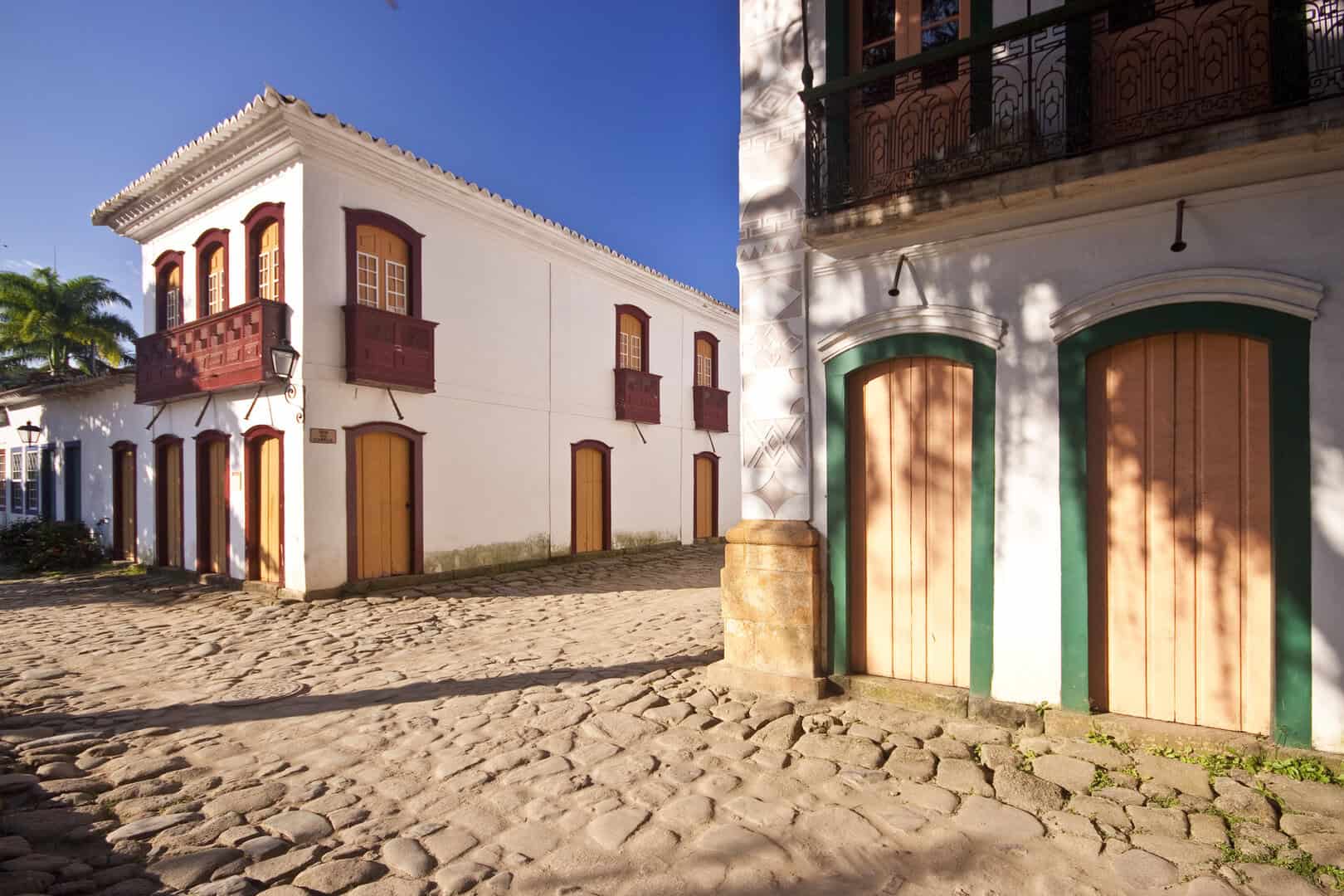 Paraty, tra acque turchesi e pietre secolari