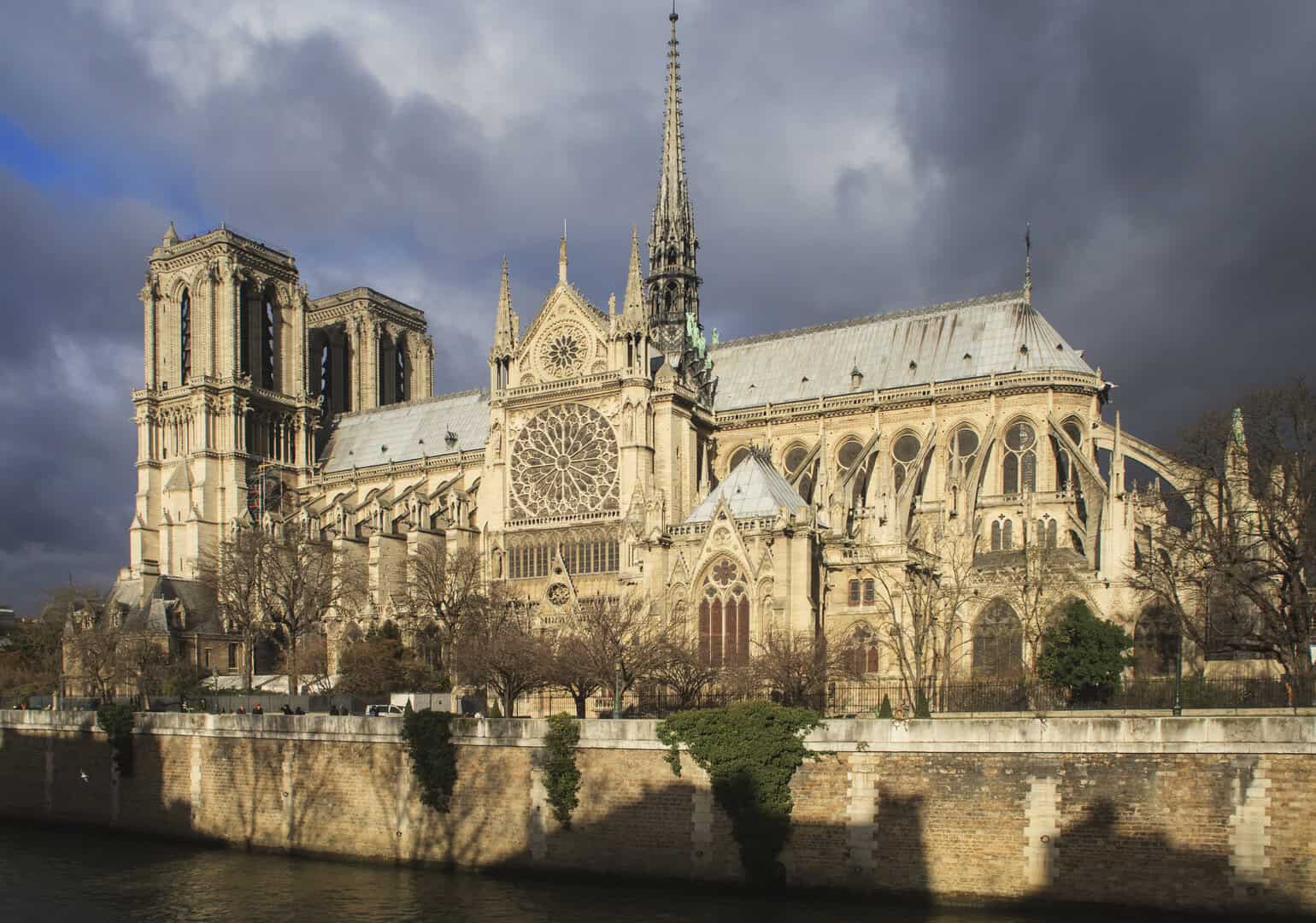 Meteo Parigi: sole e piogge sparse tra oggi e domani