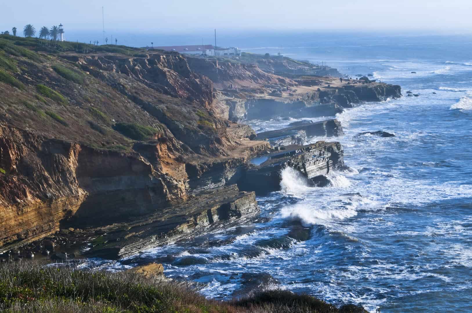 Meteo California, estate fuori dagli schemi: jet stream ondulato e frescura diffusa