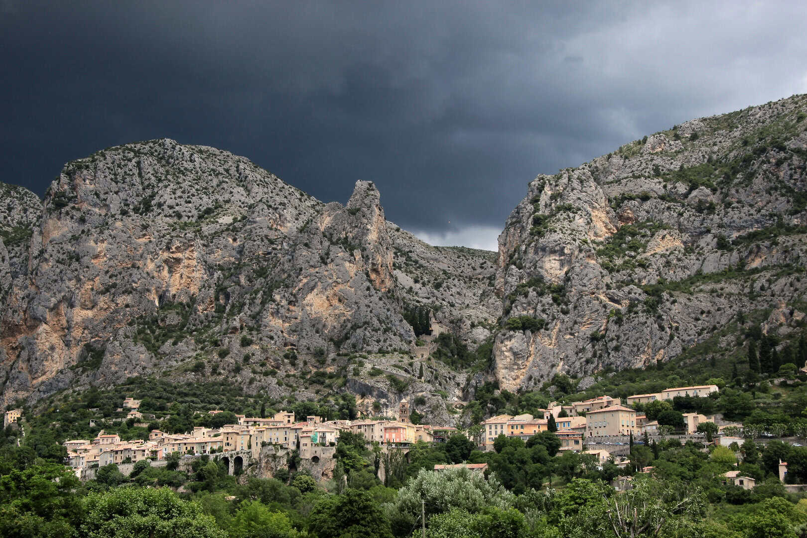 Meteo, 83 dipartimenti della Francia in allerta gialla per rischio temporali questo mercoledì