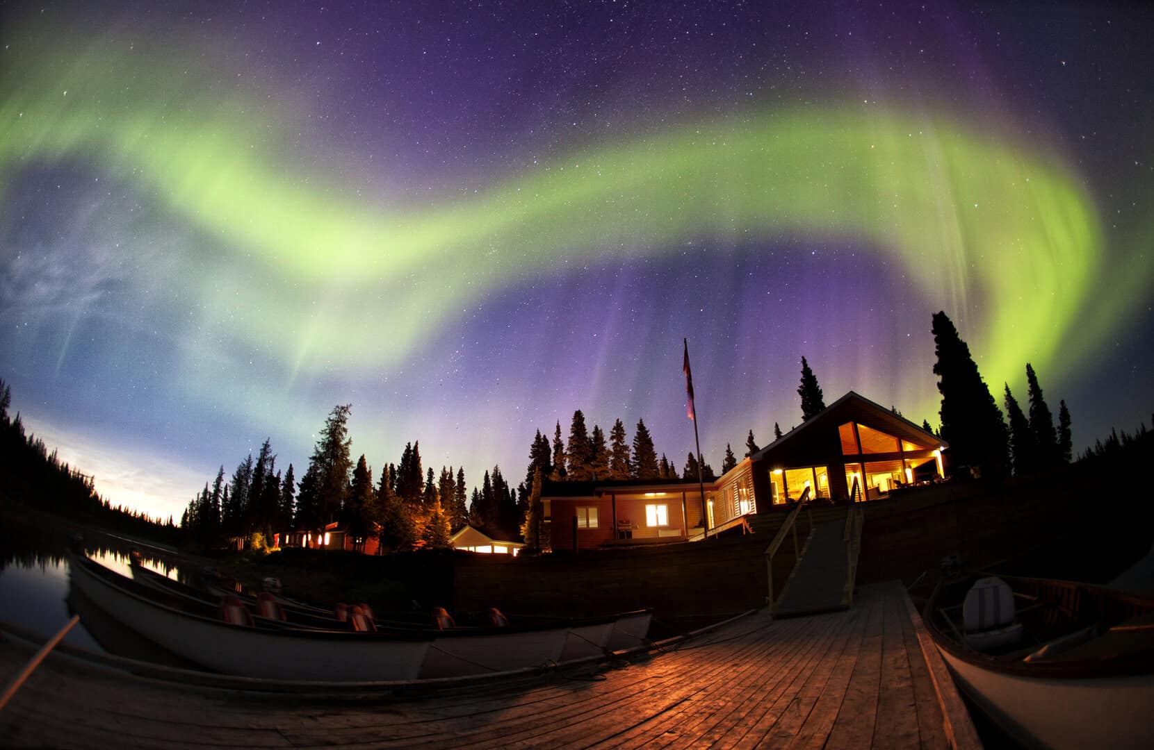 Aurora Boreale in Lapponia: guida completa tra alloggi, periodi e attrezzatura