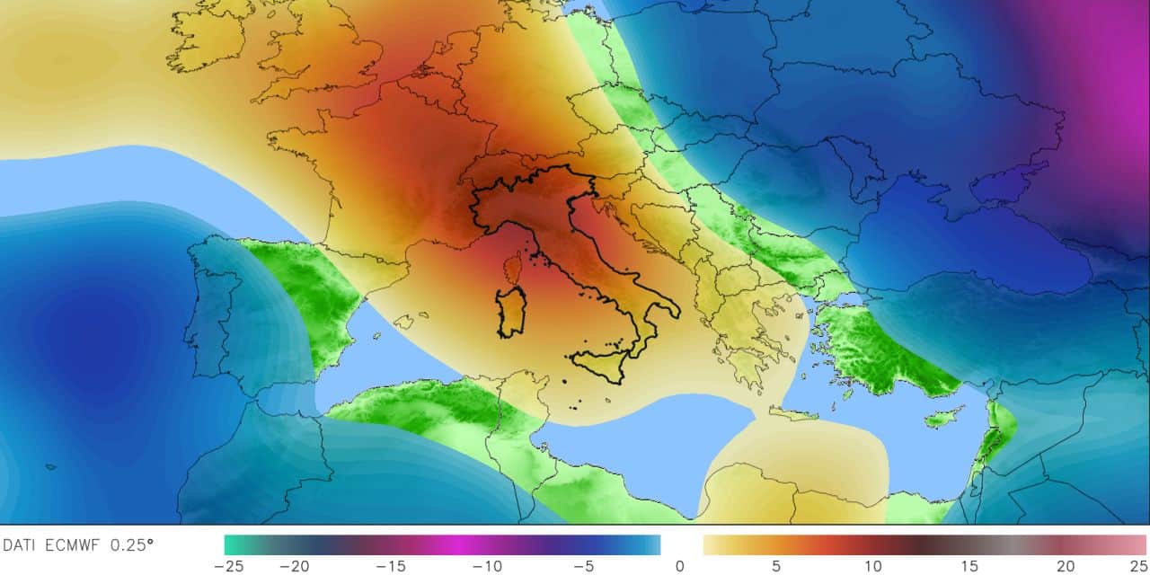 Fine anno più mite prima di un vero assalto dell'inverno