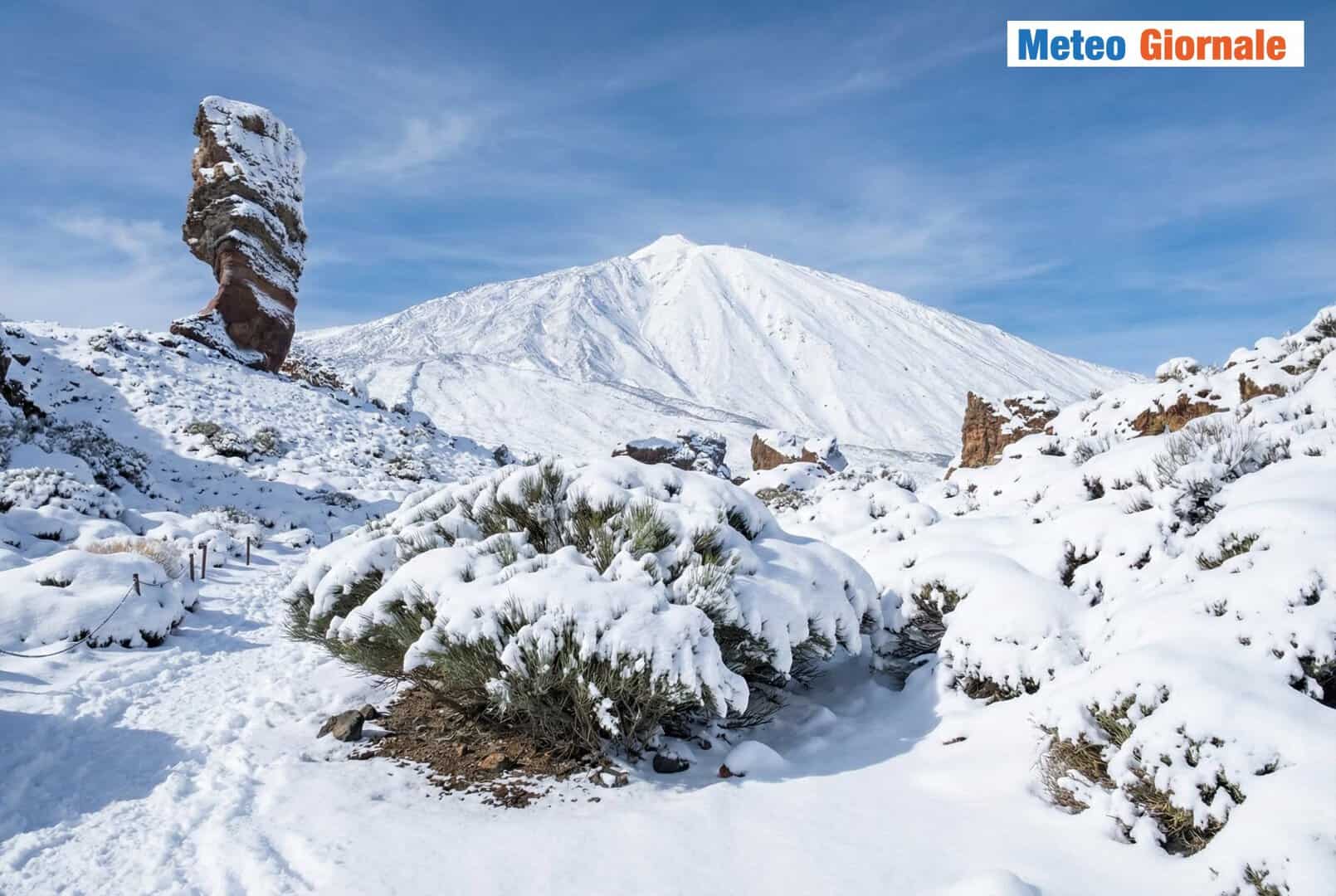 Tenerife, il Teide sommerso di neve, accumuli sino a 150 cm a 2200 metri di quota