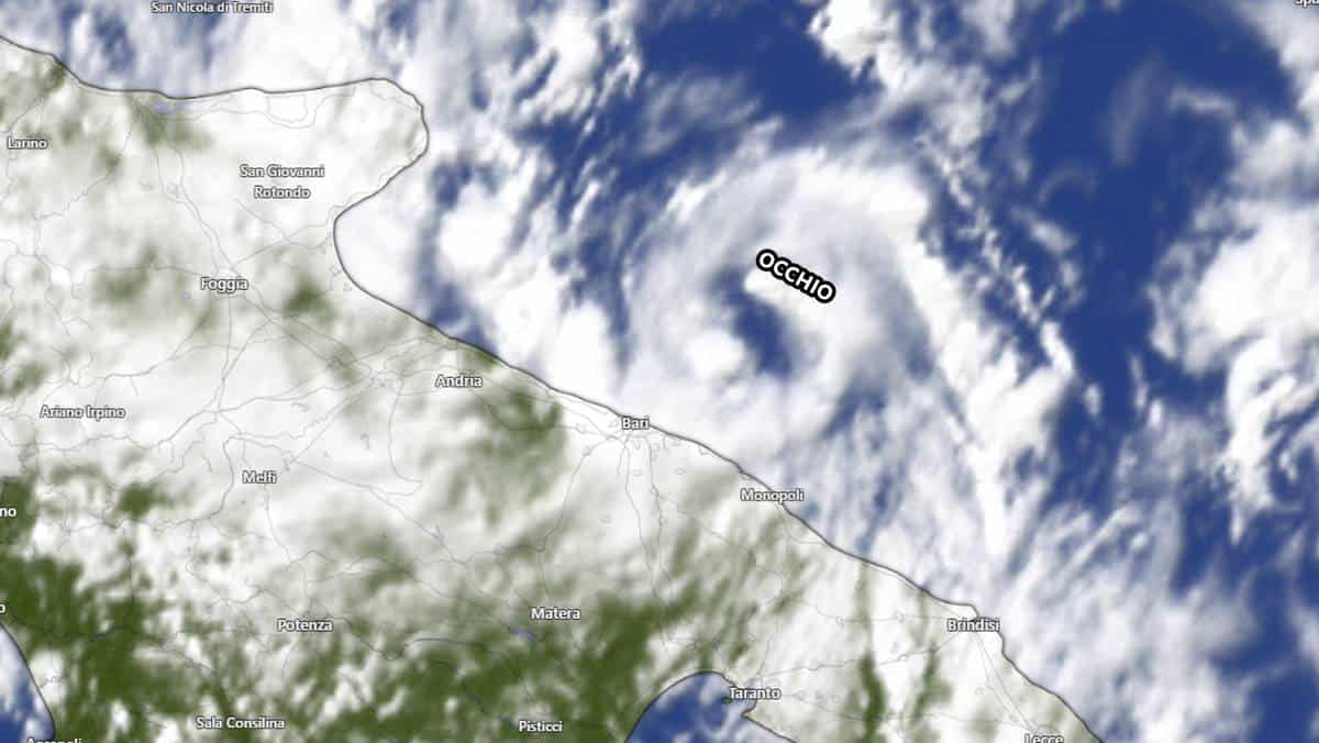 L’occhio del ciclone Deborah davanti a Bari, ancora freddo e maltempo