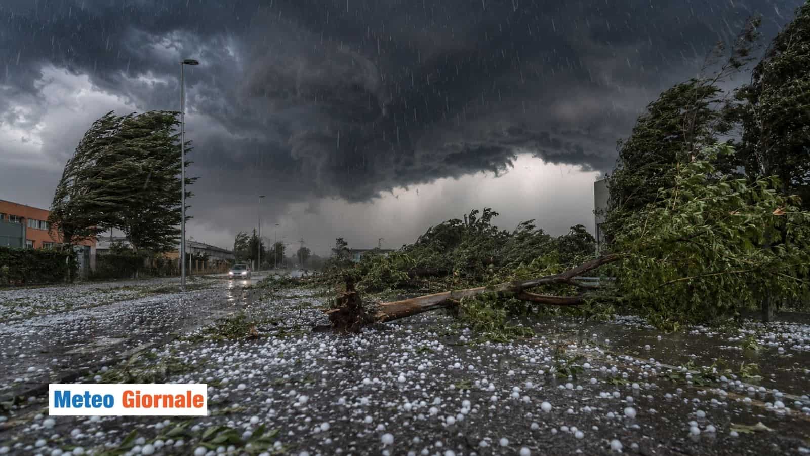 Grandine gigante, tornado e distruzione: perché i temporali sono sempre più violenti