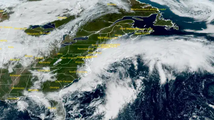 Nor’easter fuori stagione sul Nord-Est degli USA: d’Inverno sarebbe neve