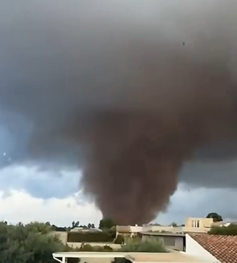 Due grossi tornado al Sud Italia, questo è meteo estremo 2 Screenshot 2026 10 09 144705